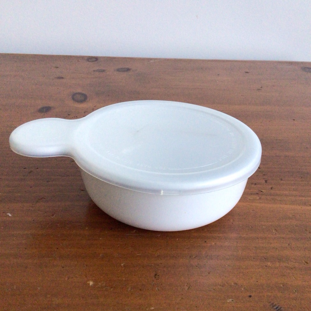 Vintage Corningware grab white casserole dish with plastic lid